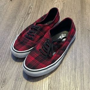 VANS low rise plaid shoes